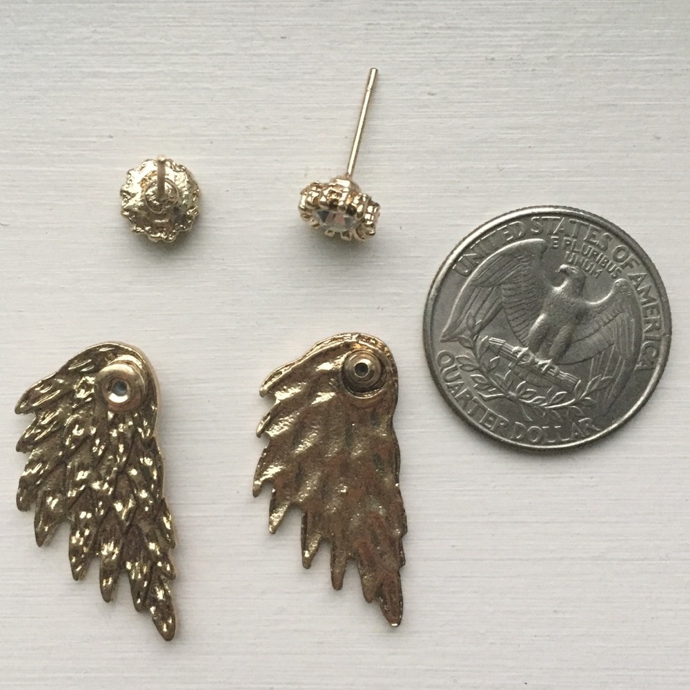 🆑10/$25🆑𝗖𝗟𝗘𝗔𝗥𝗔𝗡𝗖𝗘 Gold Wing Dainty Jacket Earrings NEW - Picture 6 of 9
